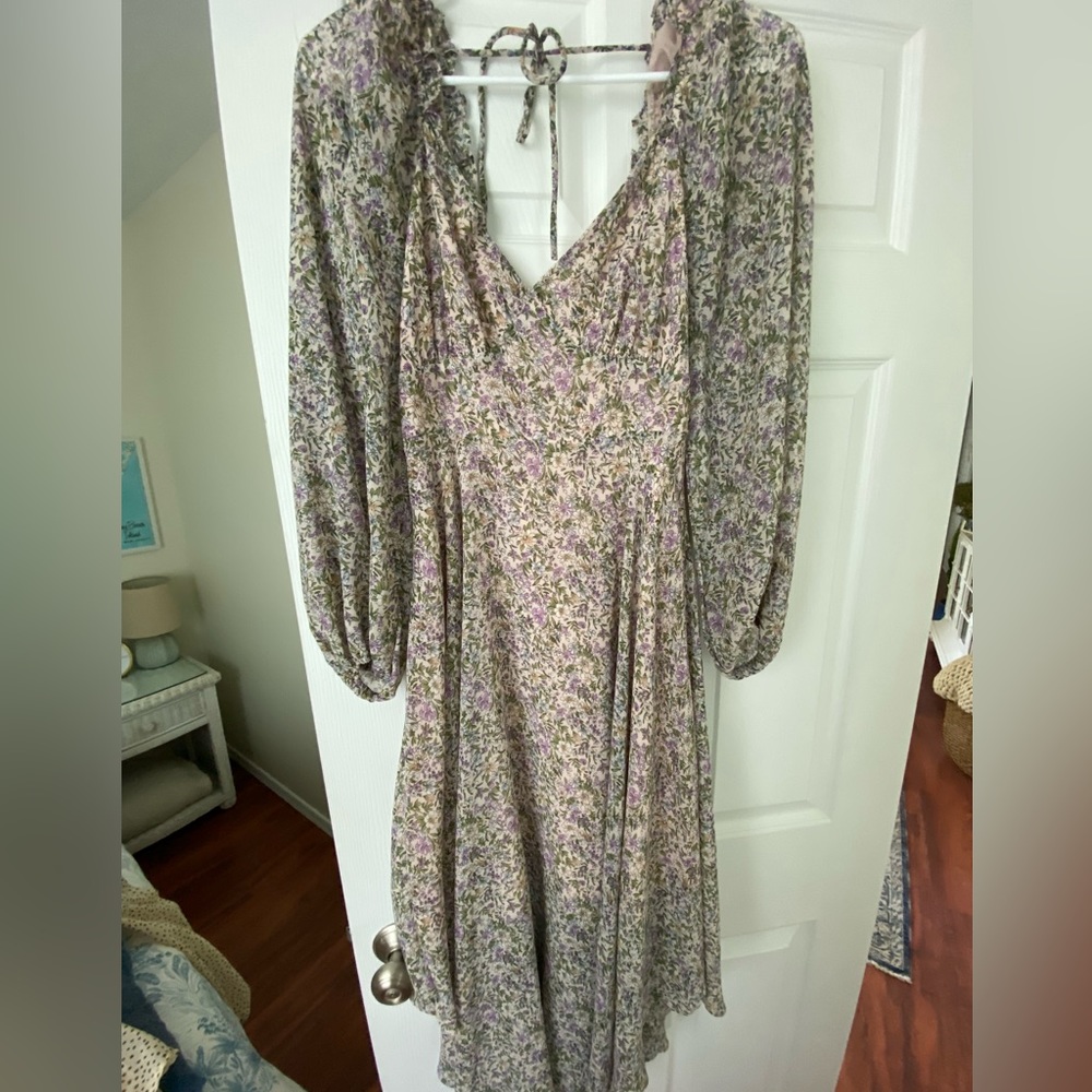 ASTR the Label Long Sleeve Floral Tie Back Midi Dress Size XS WORN ONCE